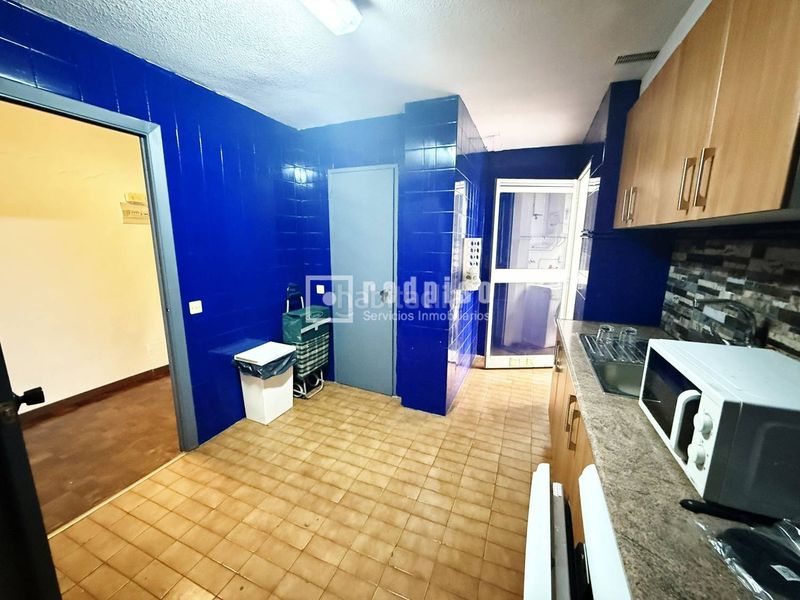 Foto 1c184a5d-6a18-4ca5-8135-818bb6770bb0. Etagenwohnung mit heizung parking in Universidad Getafe