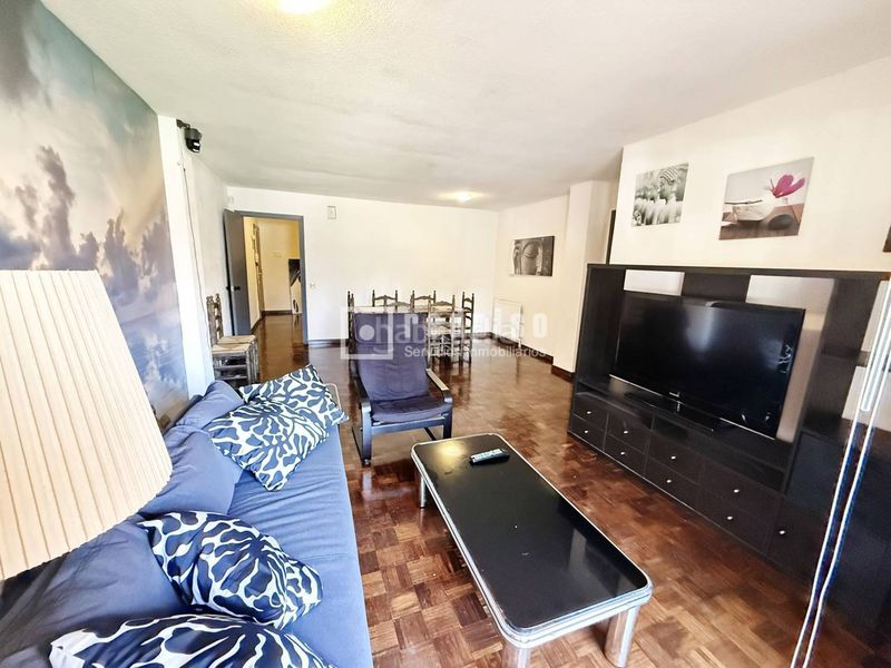 Foto f1287909-ee81-4c15-8567-765942d05618. Etagenwohnung mit heizung parking in Universidad Getafe