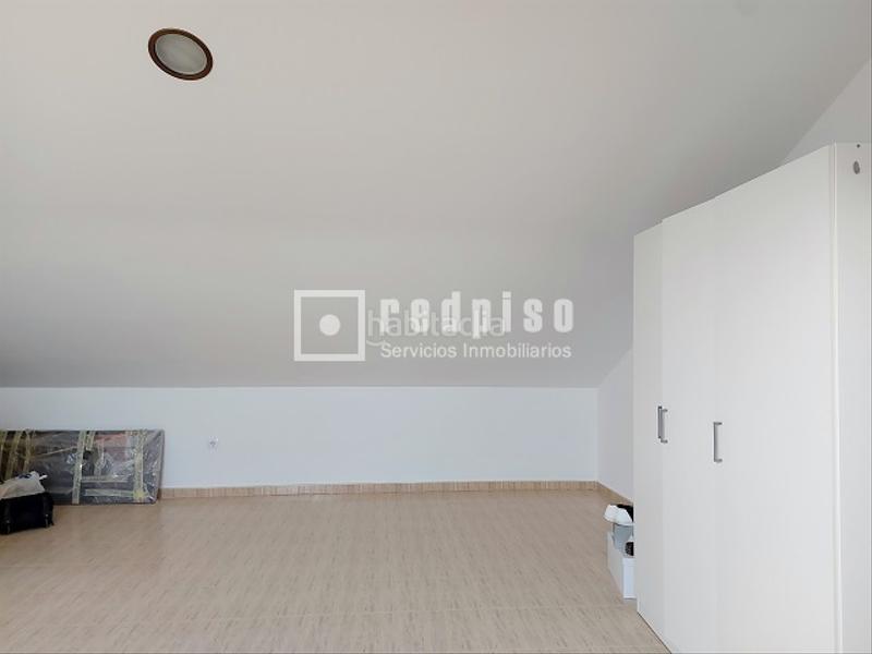 Foto 0e00a942-159f-452a-b87c-dcb3844be539. Chalet con riscaldamento parcheggio in Yuncos