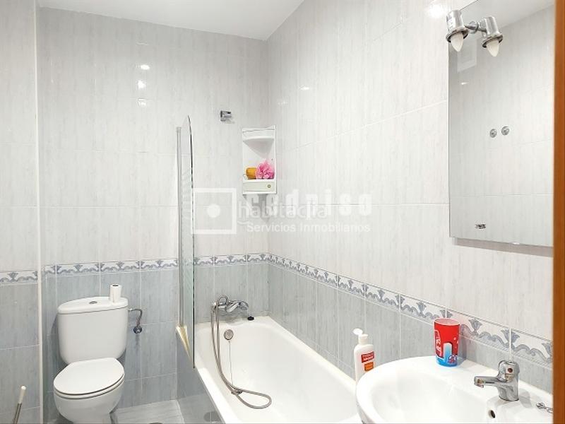 Foto dbaee980-8c2f-4e00-9909-e62e251f9567. Chalet con riscaldamento parcheggio in Yuncos