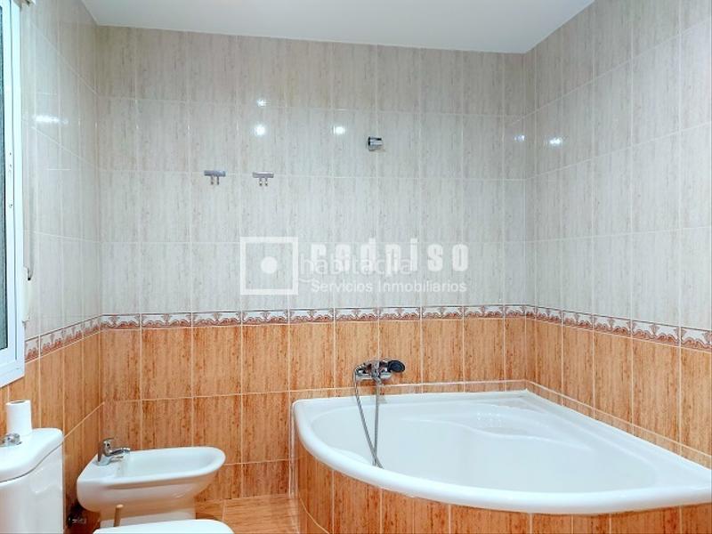 Foto e0c84ccd-bcc7-4ed2-b331-189e49032aa8. Chalet con riscaldamento parcheggio in Yuncos