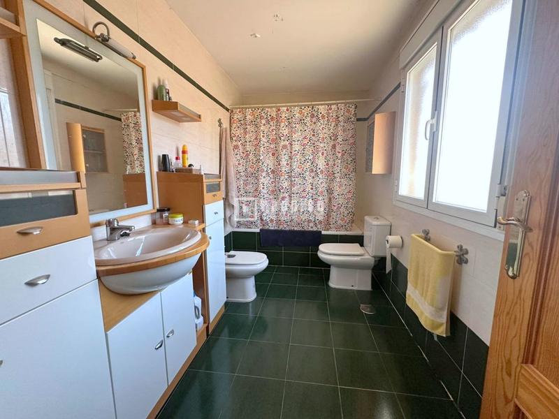 Foto 0988ef5e-2051-4235-a8f4-b387ff8bb638. Chalet con riscaldamento parcheggio in Yuncos