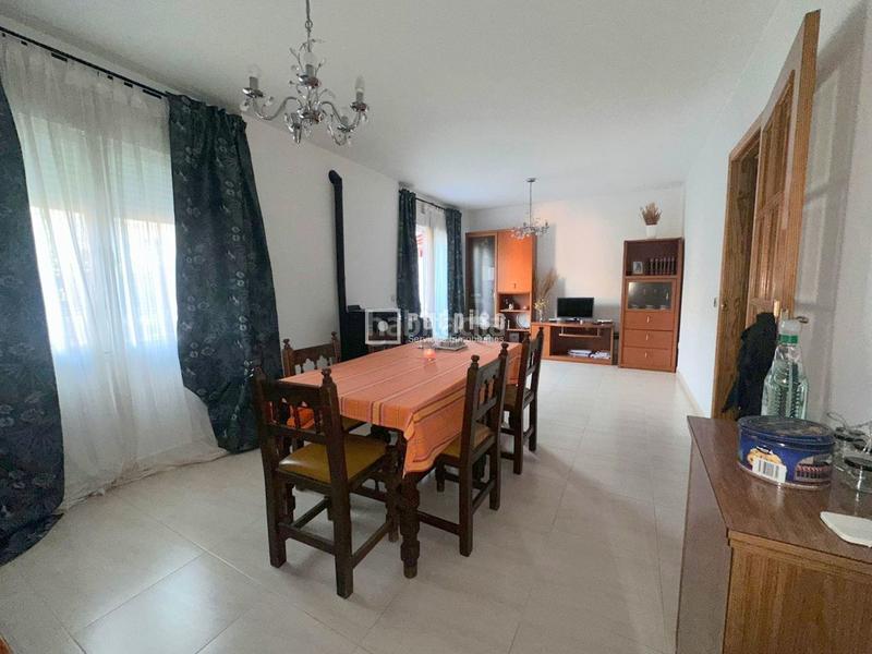 Foto 4c04e6b6-7d65-4a26-be6f-76a95d933544. Chalet con riscaldamento parcheggio in Yuncos