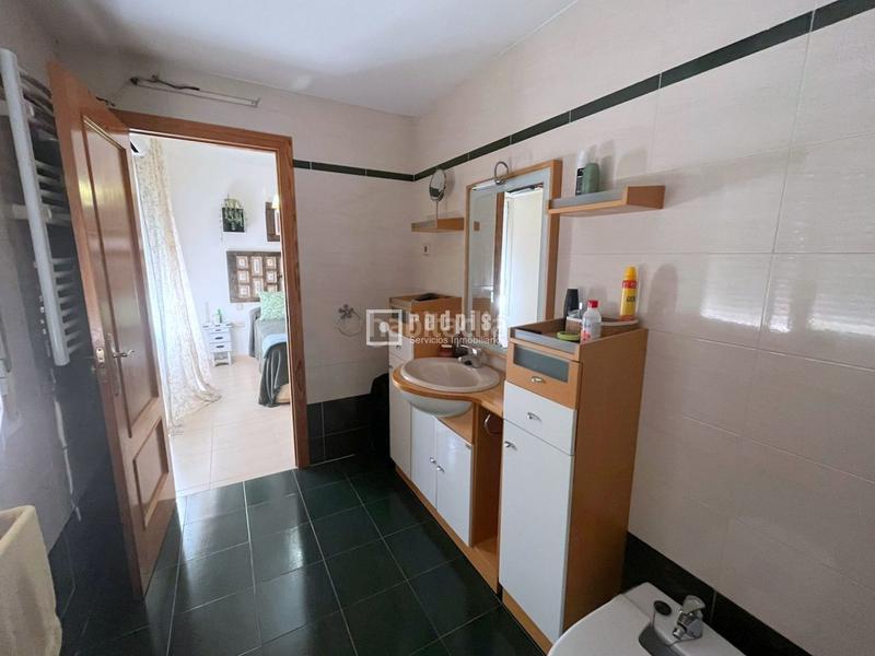 Foto 70d3d1ba-eb7d-4fef-8a6e-48b01ed5e340. Chalet con riscaldamento parcheggio in Yuncos