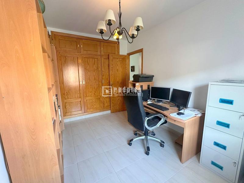 Foto 89537dc7-1572-4a83-bafa-d6070784d16e. Chalet con riscaldamento parcheggio in Yuncos