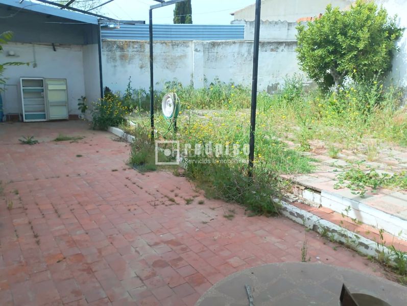 Foto d519da63-c339-4e67-8361-6b4b1e05c69d. Casa amb calefacció aparcament a Esquivias