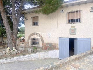 Casa in Viso de San Juan (El). Fantástico chalet en el viso de san juan.