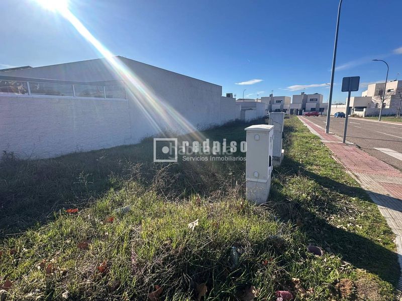 Foto c3f50de2-7eee-48ef-b0e3-f28fcbd4d2d8. Terreno residenziale in señorío de Illescas Illescas