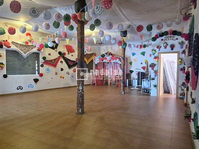Foto 7539b7b6-7dc3-42b4-99fd-4c7688966629. Lloguer local comercial a Pantoja
