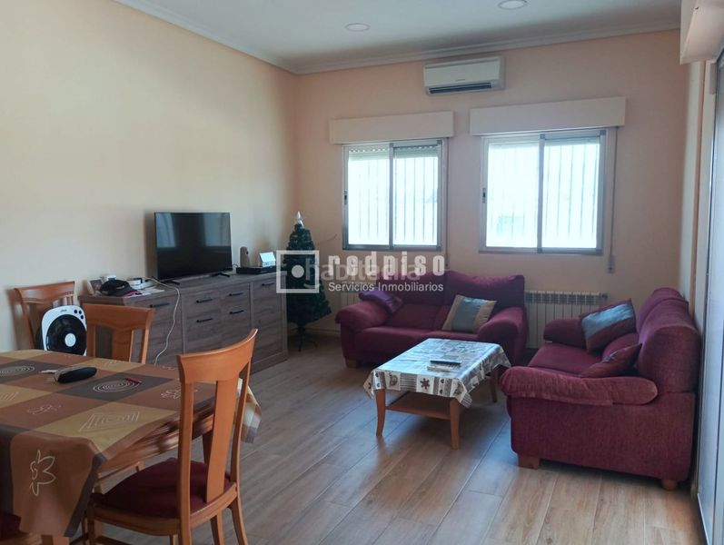 Foto f16b7d0d-e5e2-4da0-8c44-29f997cbf1e3. Casa amb calefacció aparcament piscina a Viso de San Juan (El)