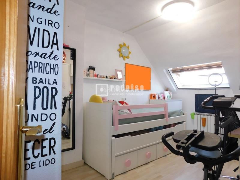 Foto 3b22f7f0-b0e5-478c-9598-7192a5a51102. Appartamento con riscaldamento parcheggio piscina in Madrid