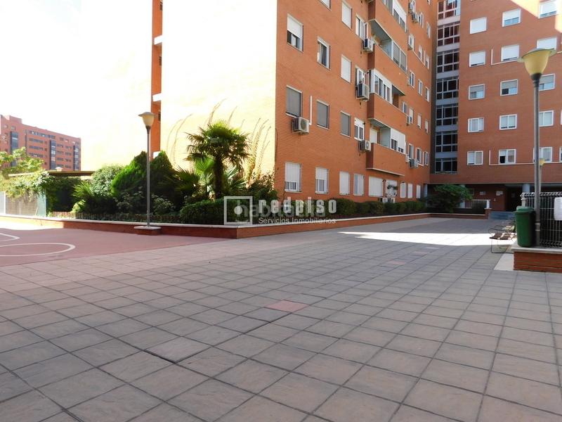 Foto c342b6c5-20af-47fe-a2ca-cb2987430fb7. Appartamento con riscaldamento parcheggio piscina in Madrid