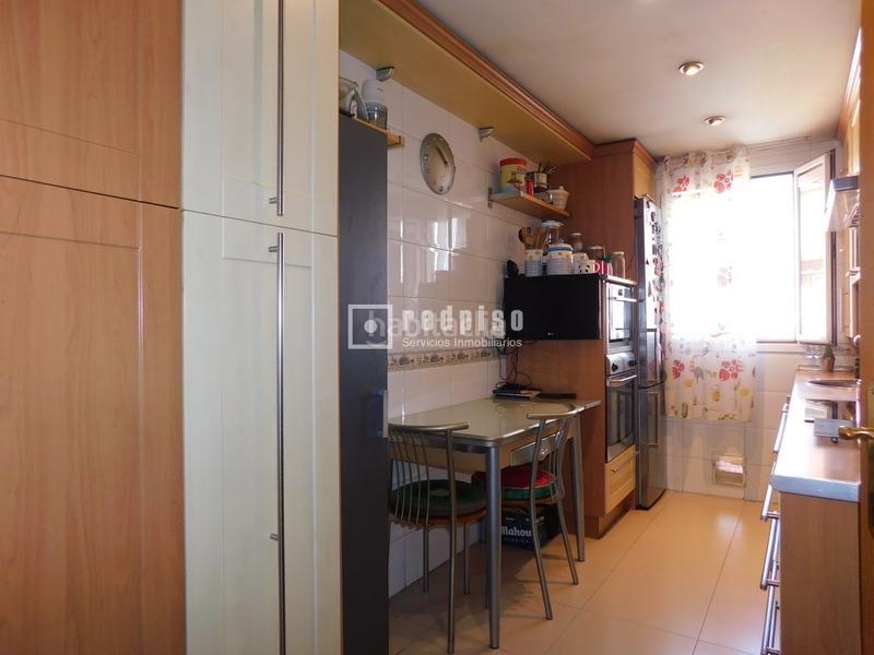 Foto ba8b2086-91d8-4e9a-8e4f-d8d5a098e7f2. Appartement avec chauffage parking piscine dans Butarque Madrid