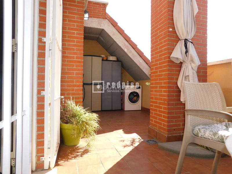 Foto 32d304bc-0ef5-4001-9cff-3a10de201864. Etagenwohnung mit heizung parking pool in Butarque Madrid