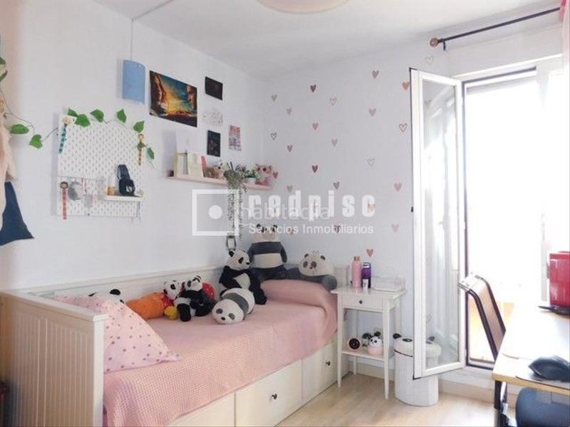 Foto 5a6550b1-7d71-459a-83f6-cd5a67a2a06b. Flat with heating parking pool in Butarque Madrid