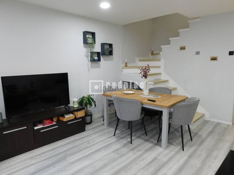 Foto b1ba4ce1-552b-40ac-969d-1820d614dbdf. Casa amb calefacció piscina a Perales del Río Getafe