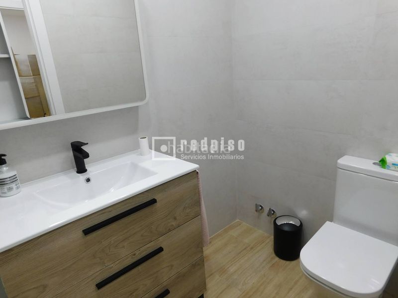Foto f7fb9bea-cdbe-4c98-83fd-bd93b45e7e71. Casa con riscaldamento in Perales del Río Getafe