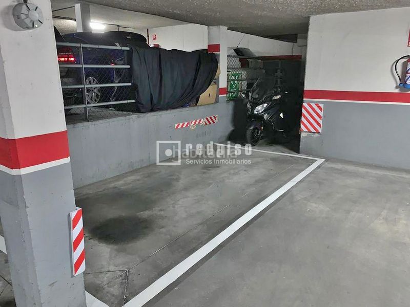 Foto 7a2fe4ab-5bf5-4e9d-9c21-406b6fdac0db. Aparcament cotxe a Butarque Madrid