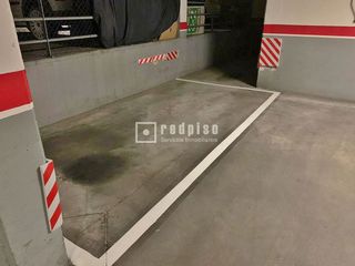 Aparcament cotxe a de la Acantita