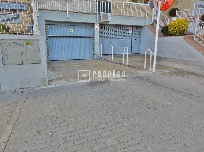 Foto 9f035a37-e9e4-4d81-8e4d-3db2ca8680b7. Aparcament cotxe a Butarque Madrid