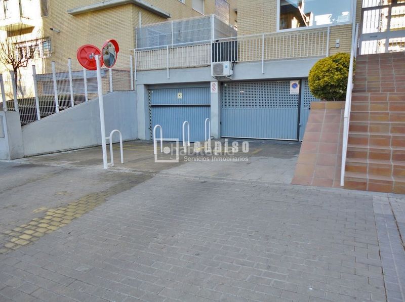 Foto bcd90336-2248-4410-becd-405d64e46665. Aparcament cotxe a Butarque Madrid