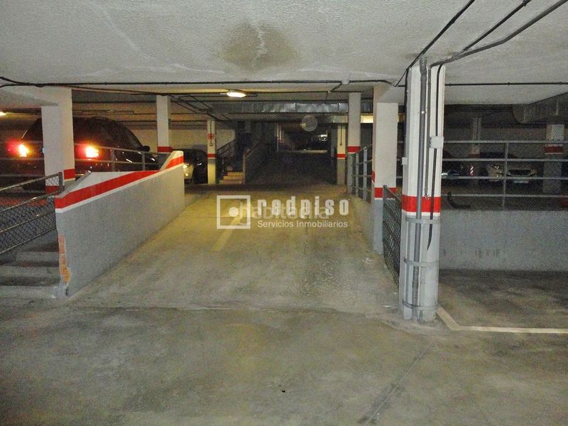 Foto fd24cc63-84ec-4757-96c3-48f0302d5002. Aparcament cotxe a Butarque Madrid