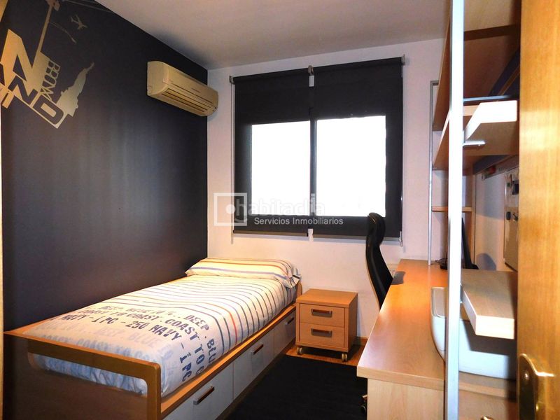 Foto 1b5db051-b3c8-446a-acaa-e23345934346. Pis amb calefacció aparcament piscina a Butarque Madrid