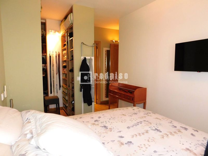 Foto 8b3860e5-0941-4465-8d78-5f1ad51a8401. Pis amb calefacció aparcament piscina a Butarque Madrid