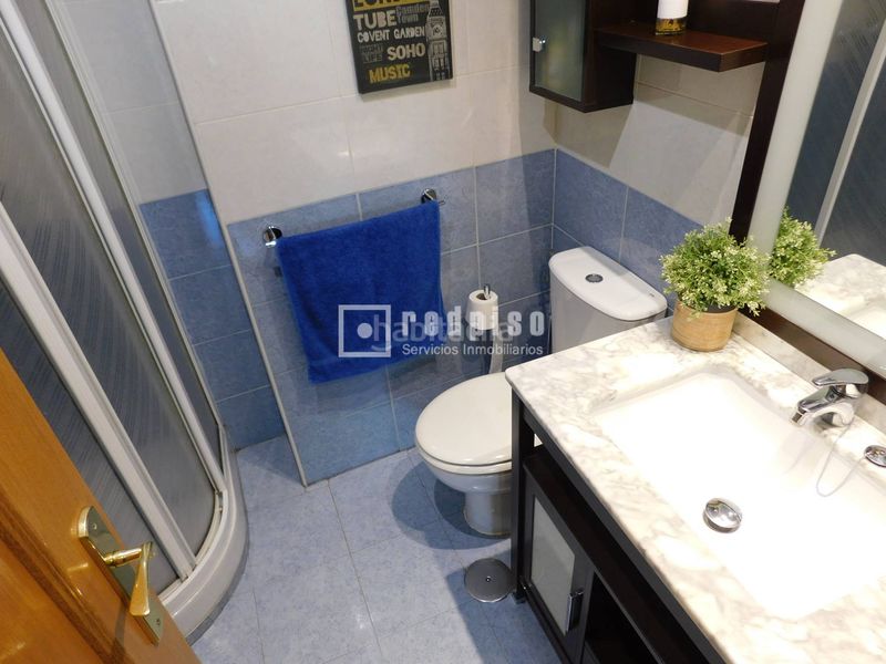 Foto 90358ca2-053a-4a67-ba70-b10f10f693ed. Pis amb calefacció aparcament piscina a Butarque Madrid