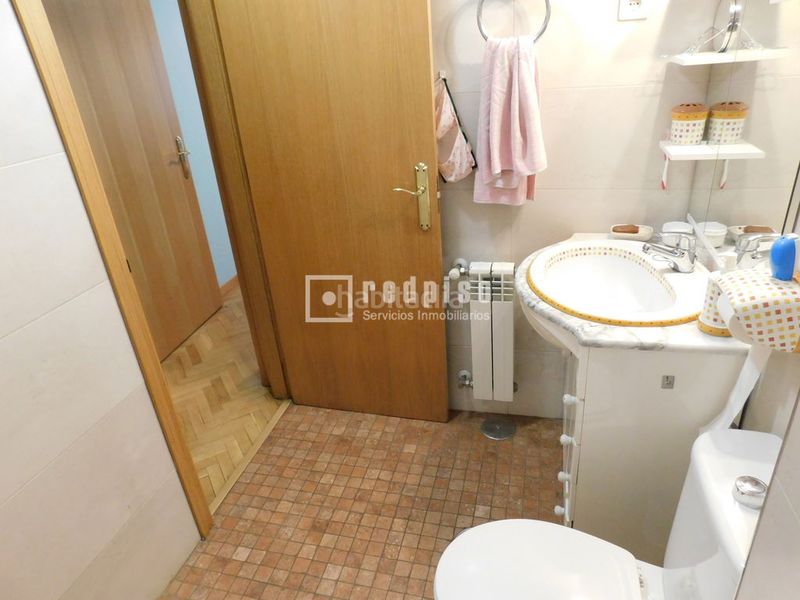 Foto 60ea2286-7277-4062-a83c-f08d86ecb526. Pis amb calefacció aparcament piscina a Butarque Madrid