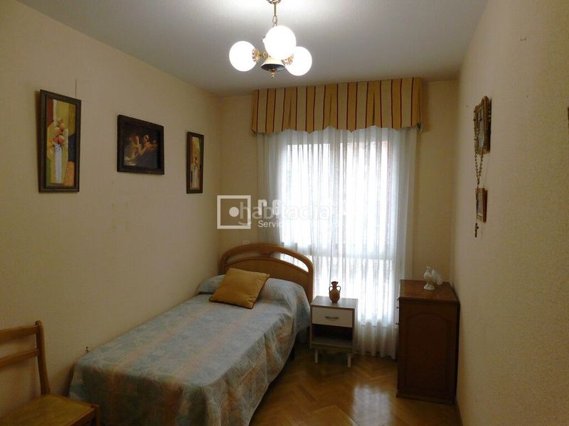 Foto 61454c29-8ba2-4fdf-8540-e581040582c9. Pis amb calefacció aparcament piscina a Butarque Madrid