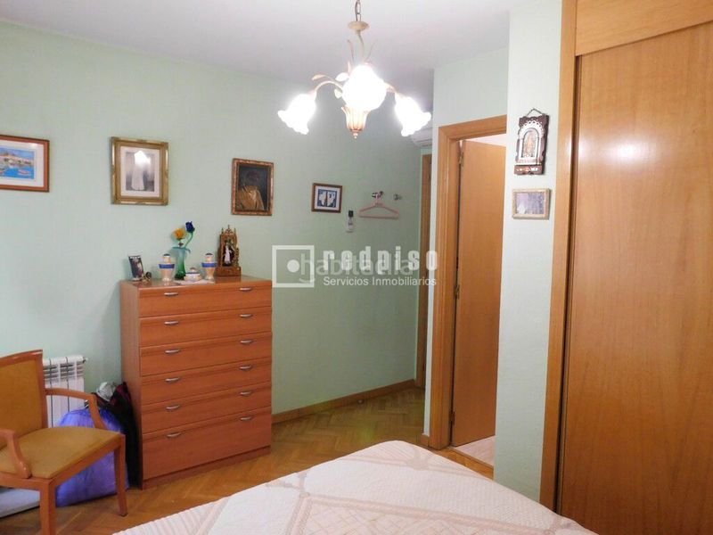 Foto bce5cd69-7686-43a8-844b-e7a52481de4f. Pis amb calefacció aparcament piscina a Butarque Madrid