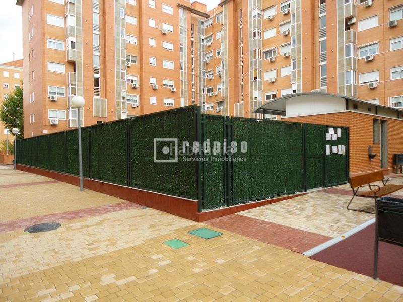 Foto 4a3eb4a9-aa08-4652-a064-165ff9e8d72e. Lloguer pis amb calefacció aparcament piscina a Butarque Madrid