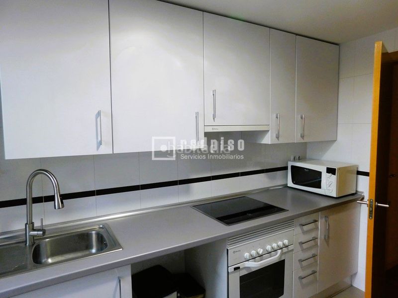 Foto 47332873-72ac-4247-823e-da11e30df1b3. Rent flat with heating parking pool in Butarque Madrid