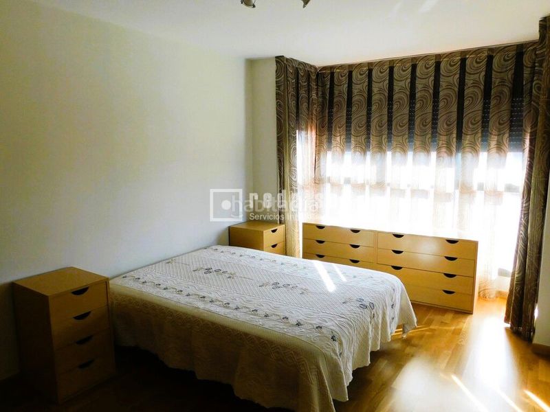 Foto 9b8f5410-a607-437a-bbc7-ddad293621bf. Rent flat with heating parking pool in Butarque Madrid