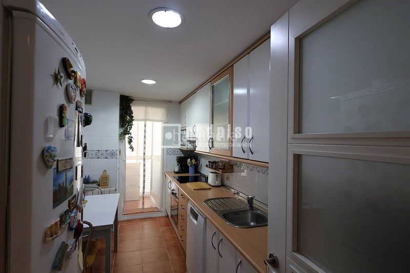 Foto e2d5cc3b-7fb1-4f5c-955a-05a711b3de8d. Pis amb calefacció aparcament piscina a Butarque Madrid