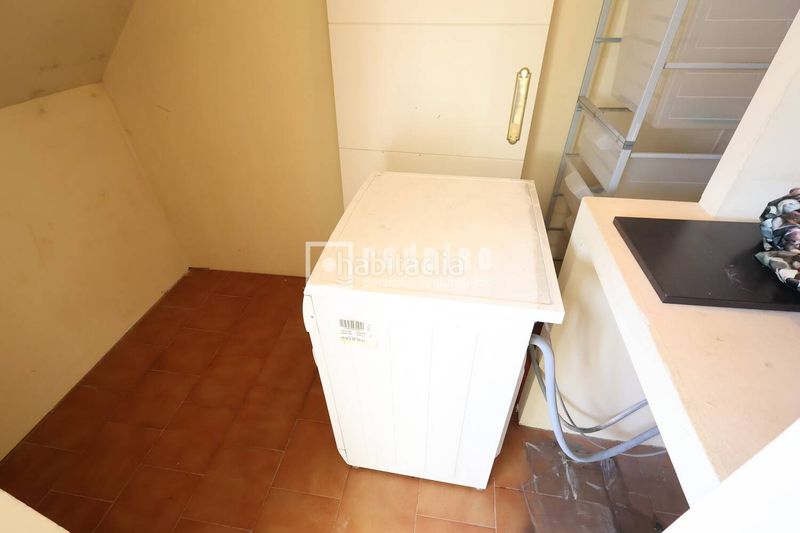 Foto ae7ccbab-88f8-414b-b5e0-b8df8f814129. Dúplex amb calefacció aparcament piscina a Butarque Madrid