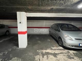 Parking coche  Carlos ii. Redpiso vende plaza de garaje de unos 8 metros cuadrados en las