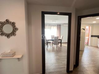Lloguer Pis  Cracovia. Redpiso alquila vivienda de 4 dormitorios y 2 baños con garaje y