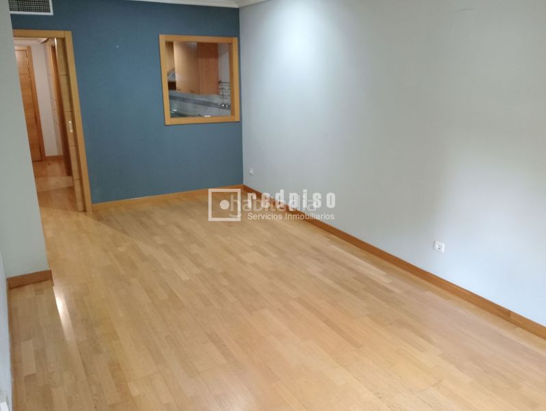 Foto 419e340b-ff69-49f9-9285-469a56da995b. Rent flat with heating parking pool in Rejas Madrid