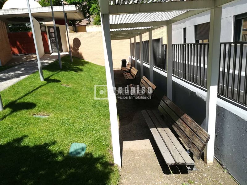 Foto 7470876e-358c-401a-af33-5a090421a257. Rent flat with heating parking pool in Rejas Madrid
