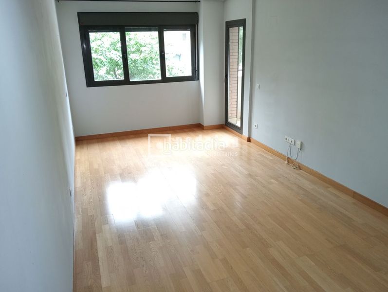 Foto e3eb538f-545a-479f-9939-ccd12702983d. Rent flat with heating parking pool in Rejas Madrid