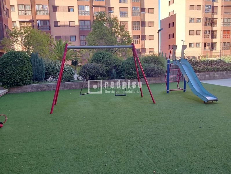 Foto 80e90c4d-7b49-4033-b341-aad1f2417c87. Lloguer pis amb calefacció piscina a Rejas Madrid