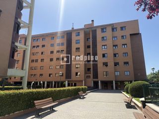 Etagenwohnung  De estella. Vivienda de 3 dormitorios, 2 ba�os, 2 plazas de garaje y traster