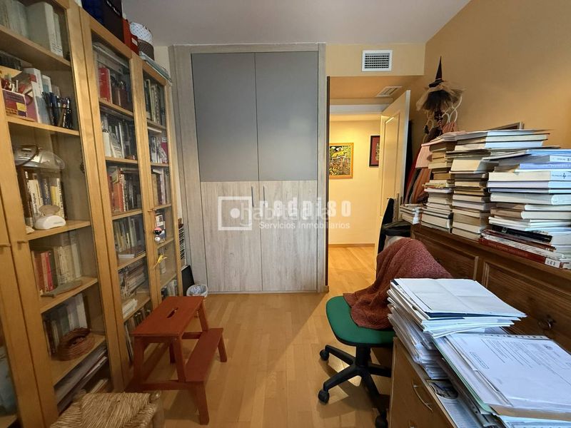 Foto 697e8fc8-9925-46f5-b68e-53c3babbd206. Flat with heating parking pool in Las Tablas Madrid