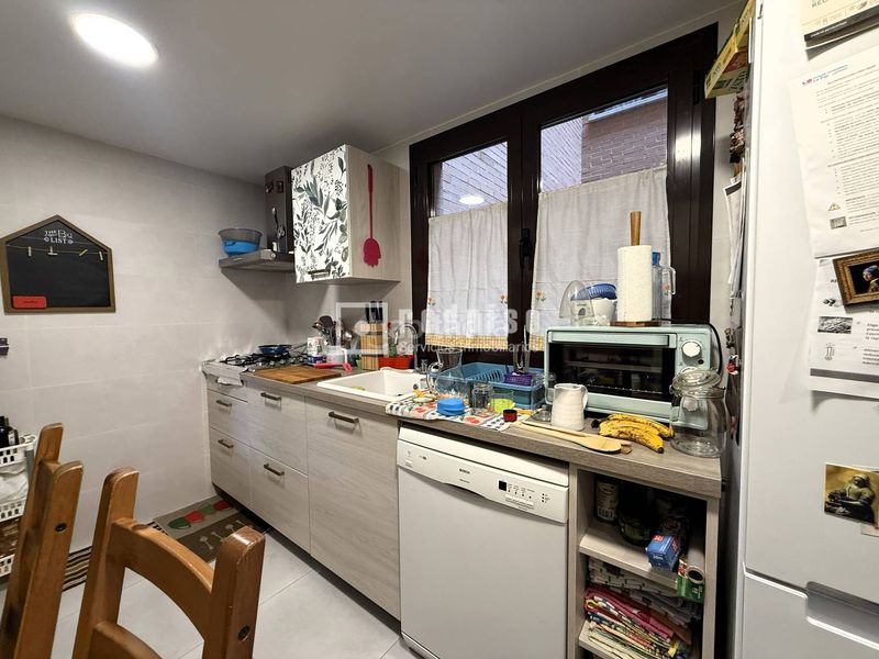 Foto 73e8880c-c450-44ba-91ed-afbc53f672c1. Flat with heating parking pool in Las Tablas Madrid