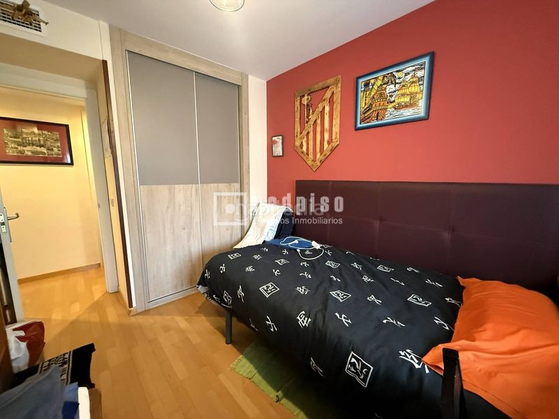 Foto 90da1095-87f1-45a1-968d-a72fb99902ae. Flat with heating parking pool in Las Tablas Madrid