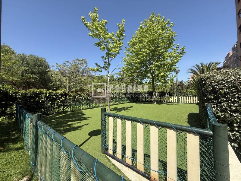 Foto 9c26a2f3-1359-407c-9a89-3a23c0906a0e. Flat with heating parking pool in Las Tablas Madrid