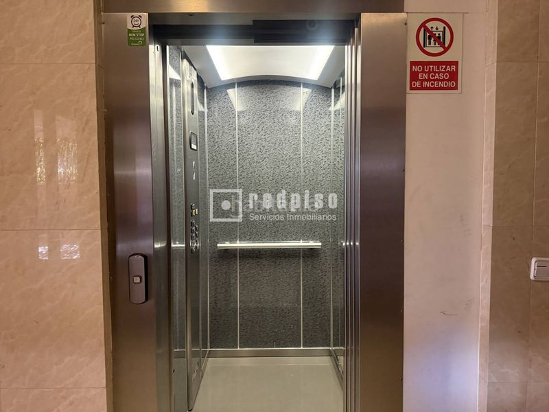 Foto 9e7ea116-3d29-42ce-98ff-469f63fba79a. Flat with heating parking pool in Las Tablas Madrid
