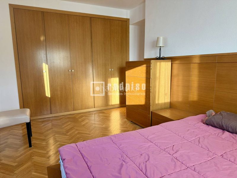 Foto 2ac9c3bc-24c5-4ec7-b134-8aa223ee020c. Flat with heating parking pool in Las Tablas Madrid